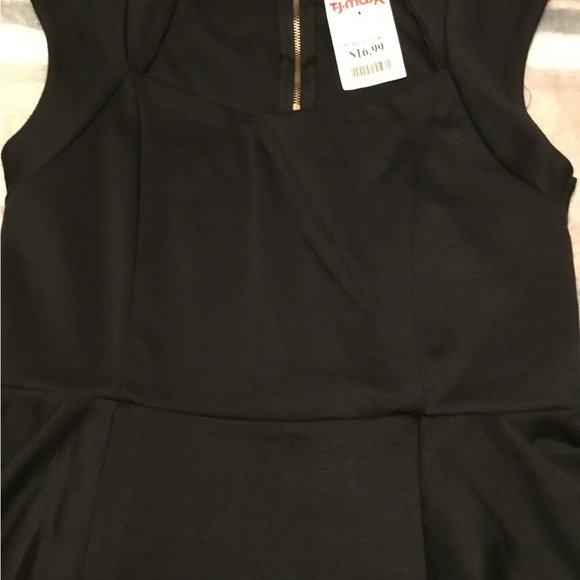 Amber Blue - Picture 8 of 8